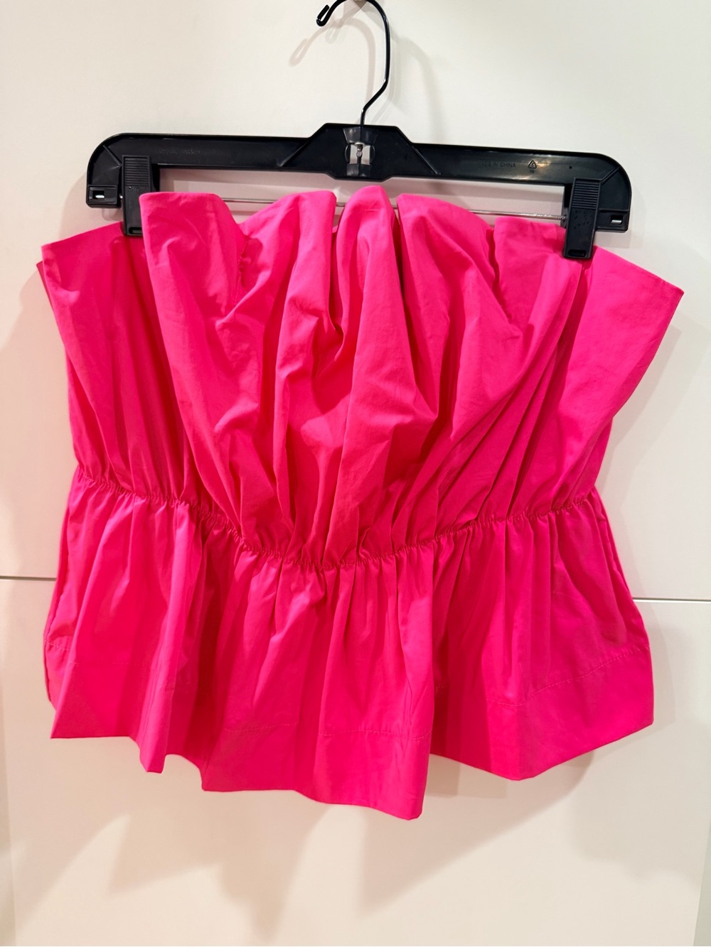 Destinaire Hot Pink Strapless Peplum Top Smocked Ruffle Large NWOT